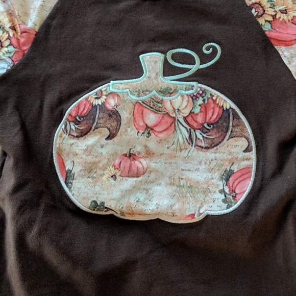 Toddler pumpkin shirt with ruffle sleeves. - Picture 3 of 3
